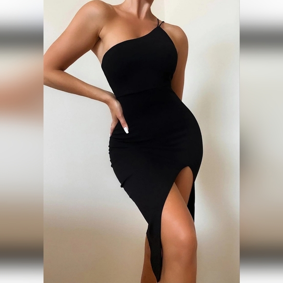 Fashion Nova asymmetrical one shoulder strap midi dress - Picture 2 of 11